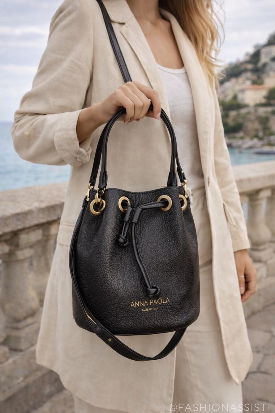 Anna Paola Italy Black Pebbled Leather Bucket Drawstring Gold Hardware Crossbody